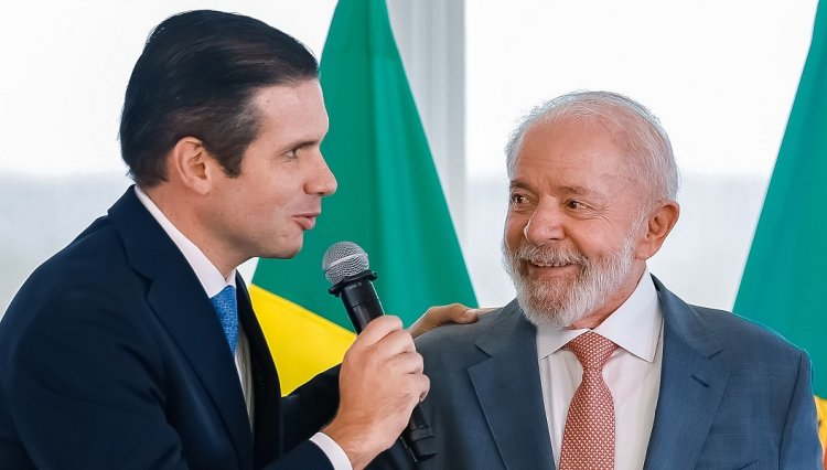 ‘Presidente precisa tomar pé dessa situação’, diz Hugo Motta sobre alta do IOF