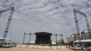 Preparativos do palco e toda estrutura para o show da Lady Gaga, na Praia de Copacabana, Zona Sul do Rio de Janeiro