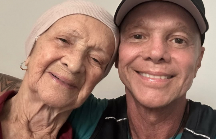 O cantor Netinho com a sua mãe em foto publicada no Instagram