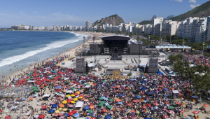 Show da Lady Gaga em Copacabana: área PCD é invadida e estrutura cede