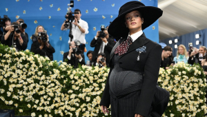 Rihanna revela terceira gravidez durante o Met Gala 2025