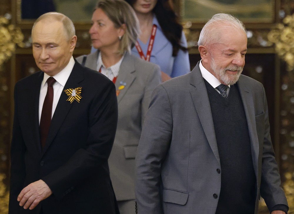 Presidente russo Vladimir Putin se reúne com o presidente brasileiro Luiz Inácio Lula da Silva no Kremlin