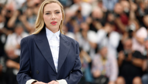 Scarlett Johansson estreia primeiro filme como diretora em Cannes e diz que ‘todos os atores têm medo de desaparecer’