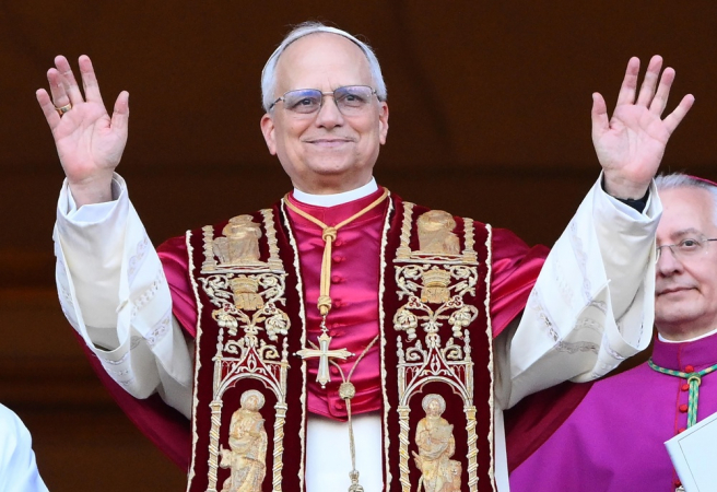 Cardeal Prevost novo papa