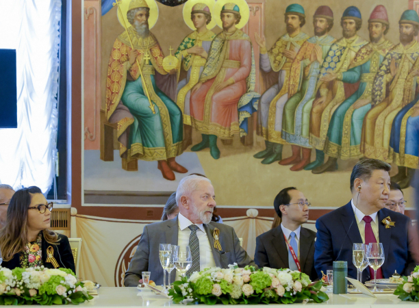 Lula ao lado de Xi Jinping durante