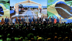 Lula, Geraldo Alckmin, Hugo Motta, Davi Alcolumbre e outras autoridades participam da abertura da Marcha dos Prefeitos