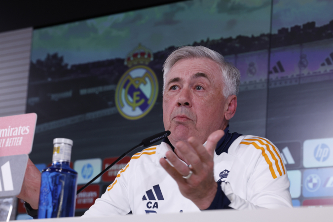 O técnico do Real Madrid, Carlo Ancelotti, durante a entrevista coletiva após o treino da equipe realizado em Valdebebas, Madri