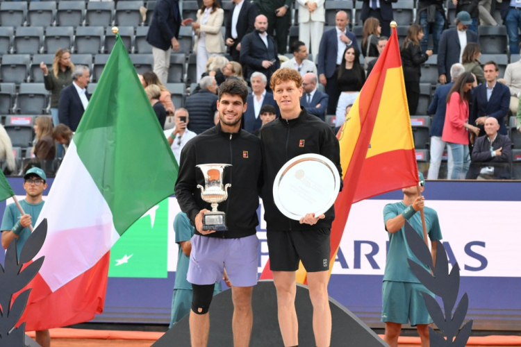 Alcaraz vence Sinner e conquista Masters 1000 de Roma
