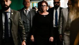 Foto de arquivo de 02/08/2023 da deputada federal Carla Zambelli (PL-SP) no Salão Verde da Câmara do Deputados