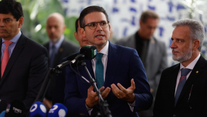 O presidente da Câmara dos Deputados, Hugo Motta (Republicanos-PB), concede entrevista coletiva no Salão Verde da Casa, em Brasília