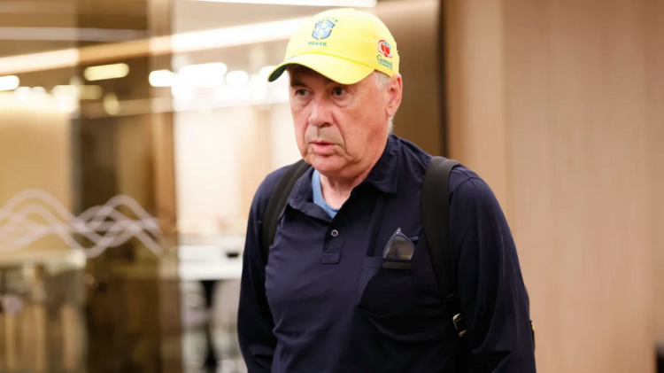 Ancelotti chega ao Brasil, assume o comando da Seleção e faz primeira convocação nesta segunda
