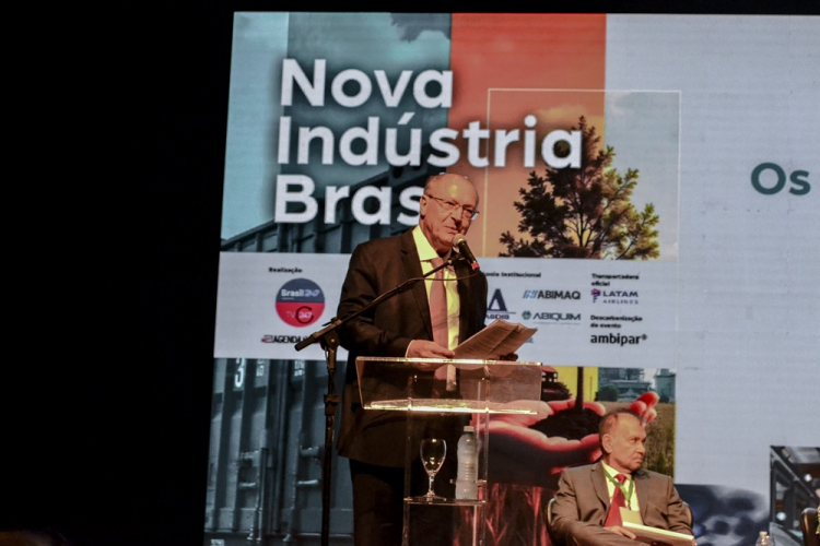 Alckmin diz que governo acionou todos os mecanismo de defesa comercial em importações