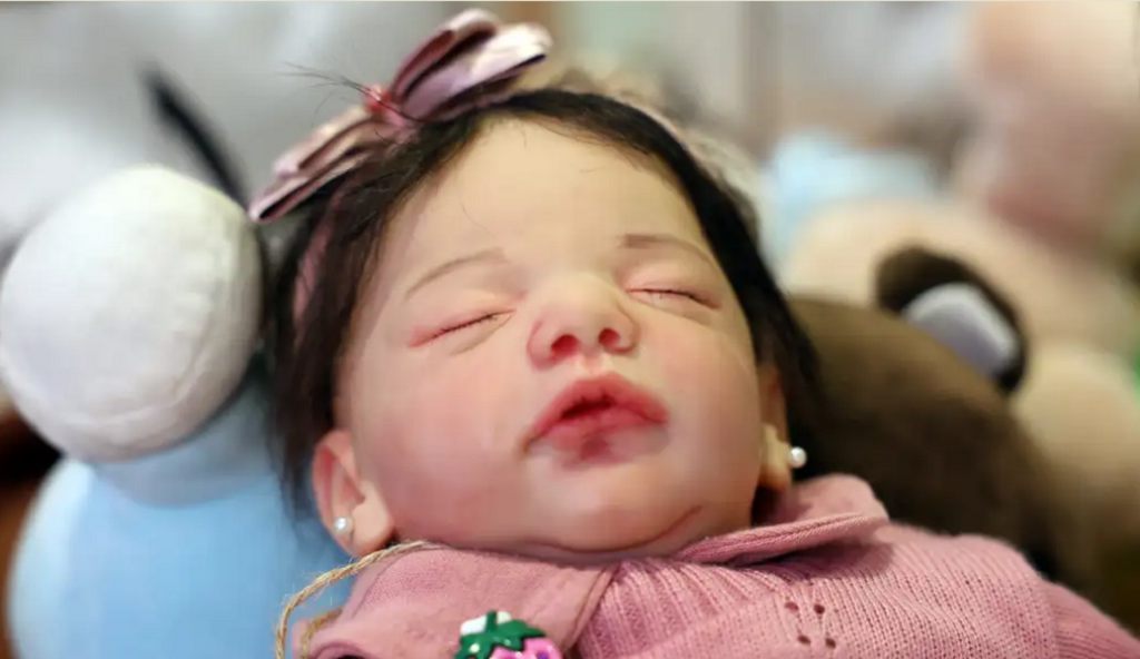 O que é um bebê reborn? Entenda polêmica que tem crescido nas redes ...