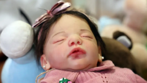 O que é um bebê reborn? Entenda polêmica que tem crescido nas redes sociais