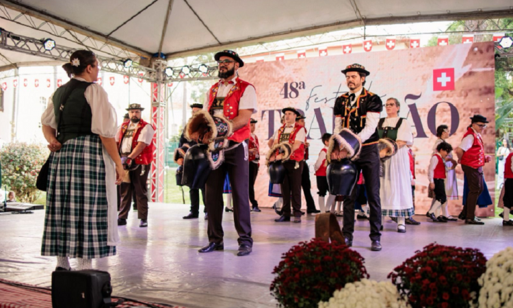 24ª Maifest2025 celebra multiculturalismo com gastronomia e literatura