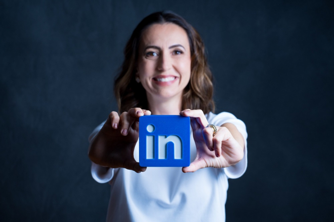 Carol Moya, especialista em LinkedIn