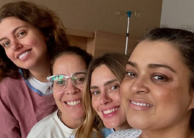 Carolina Dieckmann registrou em seu perfil no Instagram o encontro com a amiga Preta Gil