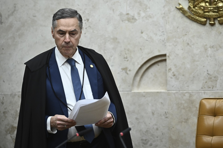 Barroso diz que democracia vive momento perigoso em todo o mundo