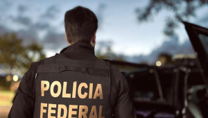Polícia Federal cumpre mandados judiciais em investigação que apura fraudes no INSS