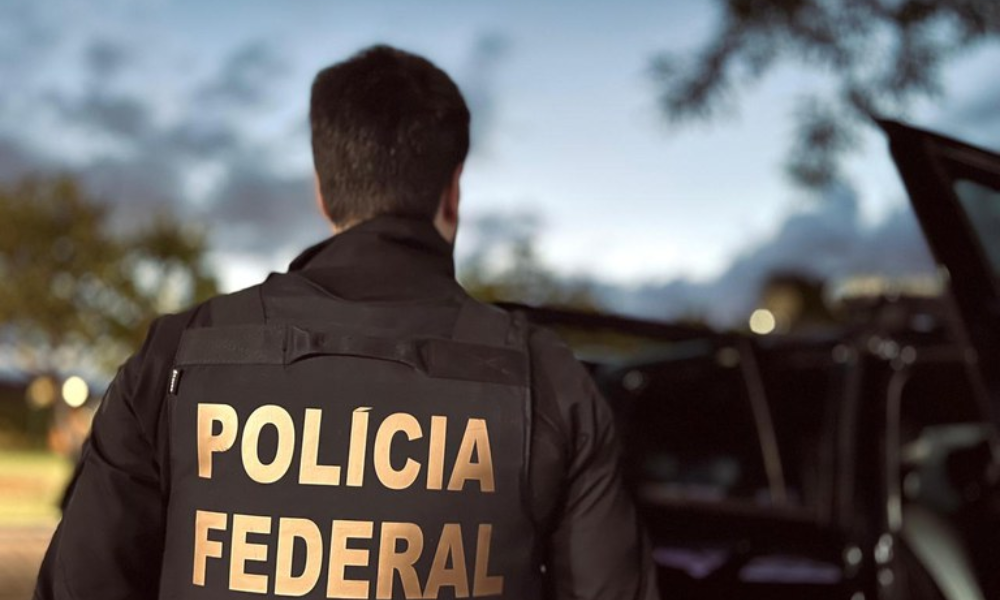Polícia Federal cumpre mandados judiciais em investigação que apura fraudes no INSS