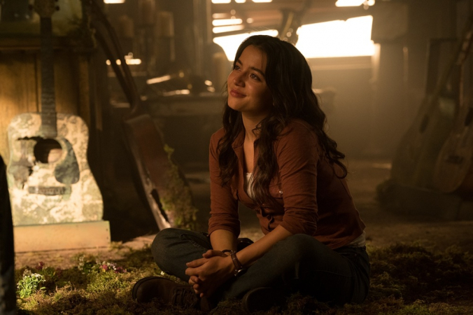 Isabela Merced faz sucesso como Dina na série "The Last of Us"