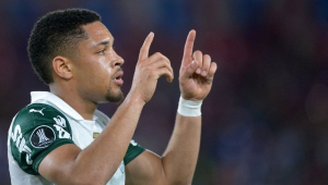 vitor roque