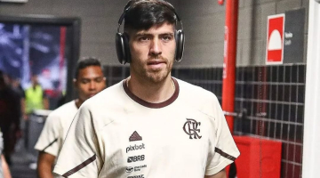 Goleiro Rossi