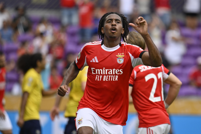eandro Barreiro, do Benfica, comemora após marcar gol durante a partida entre Benfica e Auckland City
