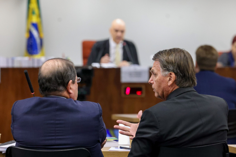STF nega pedido de Bolsonaro para exibir vídeos durante depoimento sobre suposta trama golpista