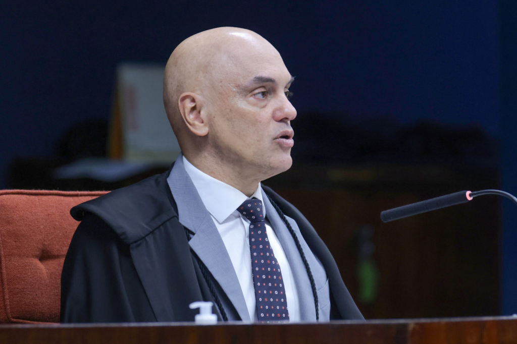 Urgente! Moraes Dá Prazo Crucial a Collor Após Falha na Tornozeleira: Prisão em Risco!