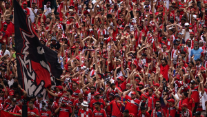 Como um hit dos anos 90 virou hino do Mundial de Clubes da Fifa