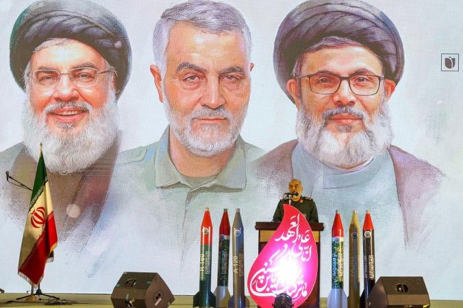O comandante-chefe do RGC, Major-General Hossein Salami