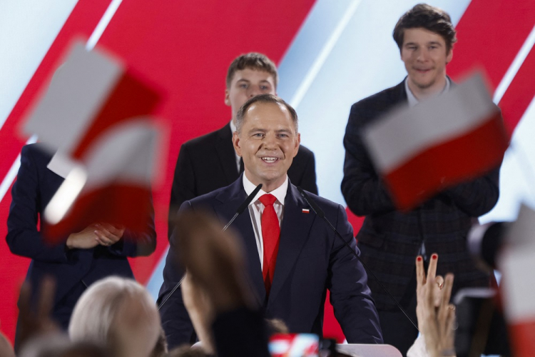 Candidato nacionalista vence eleições presidenciais na Polônia