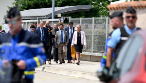 FRANÇA-ESCOLA-ATAQUE-EDUCAÇÃO