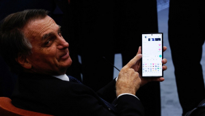 O ex-presidente Jair Messias Bolsonaro (PL) antes do início de seu depoimento ao ministro Alexandre de Moraes na sede do Supremo Tribunal Federal