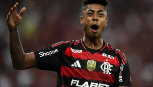 Bruno Henrique jogador do Flamengo durante partida contra o Fortaleza no estádio Maracanã