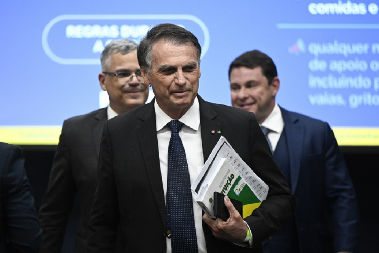 Confira um resumo da defesa de Bolsonaro durante julgamento no STF
