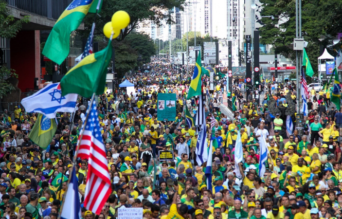 Apoiadores do ex-presidente Jair Bolsonaro (PL) participam de ato na Avenida Paulista