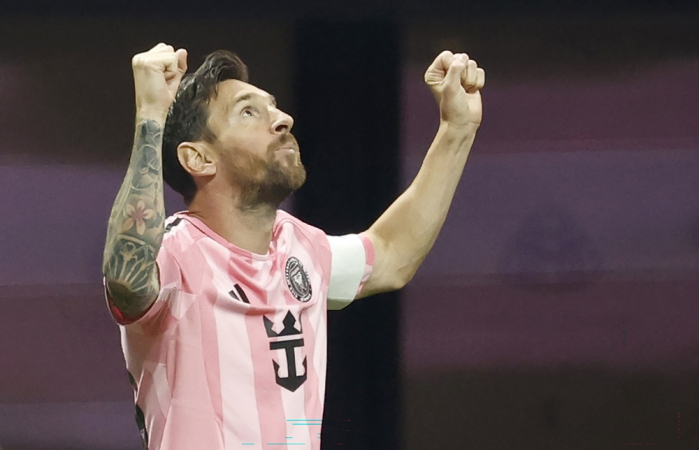 Messi omemora um gol nesta quinta-feira, durante partida do Mundial de Clubes entre Inter Miami e Porto