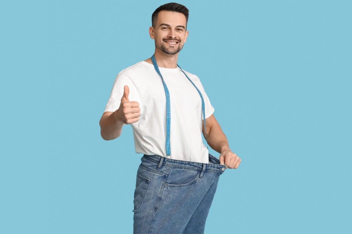 O excesso de pele e a flacidez que surgem após o emagrecimento acelerado podem ser corrigidos com uma cirurgia reparadora 