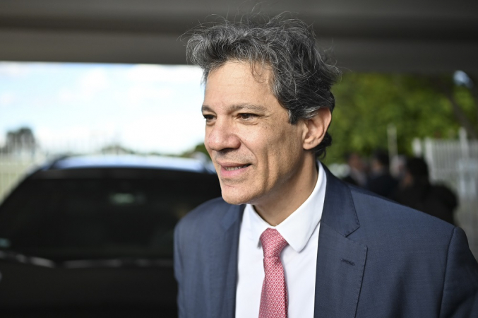 ‘Nosso objetivo com medidas é reduzir gasto tributário em 5% dos R$ 800 bi estimados’, diz Haddad 5 COLETIVA HADDAD