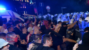 Milhares bloqueam estradas na segunda noite de protestos na Sérvia