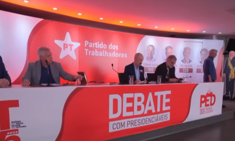Debate entre candidatos à presidência do PT é marcado por crítica a favorito de Lula