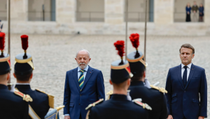 05.06.2025 - Cerimônia oficial de boas-vindas Presidente da República, Luiz Inácio Lula da Silva e Presidente da França, Emmanuel Macron, durante Cerimônia oficial de boas-vindas. Explanada dos Inválidos, Paris - França.