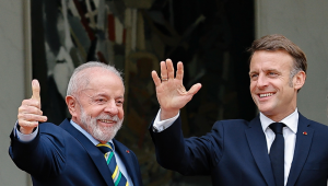 Presidente da República, Luiz Inácio Lula da Silva e Presidente da França, Emmanuel Macron, durante declaração conjunta à imprensa. Palácio do Eliseu, Paris - França.