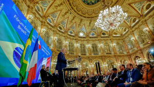 06.06.2025 - Sessão de encerramento do Fórum Empresarial Brasil – França Presidente da República, Luiz Inácio Lula da Silva, durante sessão de encerramento do Fórum Empresarial Brasil – França. Paris - França. Foto: Ricardo Stuckert / PR