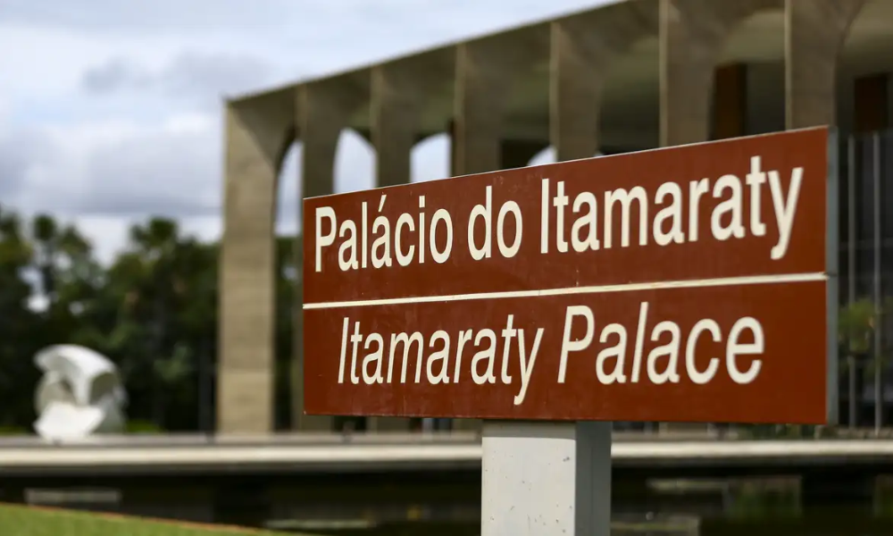 Brasil condena ataques de Israel e dos EUA a instalações no Irã Governo vê com grave preocupação escalada militar no Oriente Médio