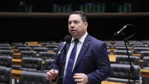 Rodolfo Nogueira, deputado federal do PL, discursa no plenário da Câmara
