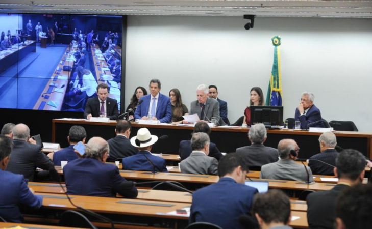 O ministro da Fazenda, Fernando Haddad, participa de audiência na Comissão De Finanças da Câmara dos Deputados
