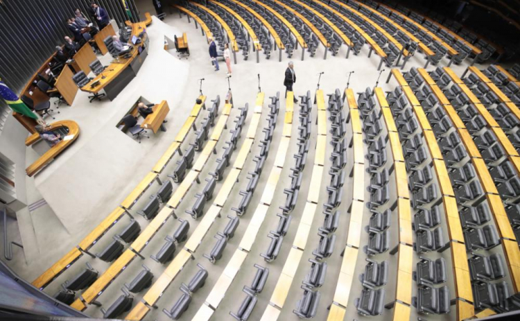 Sete deputados estreiam na Câmara nesta semana; veja quem são